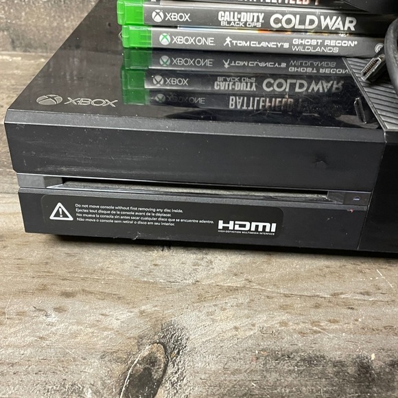 Microsoft Xbox One Console Black with Controller and Games - Picture 6 of 16